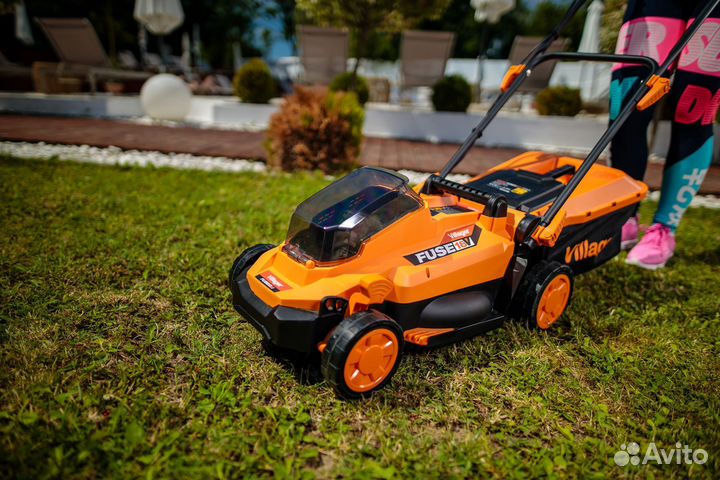 Аккумуляторная газонокосилка Villager Villy 2020 E