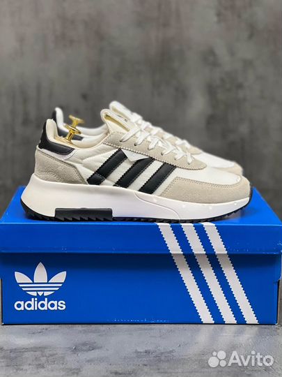 Эксклюзив: Adidas Retropy F2 в черном оформлении