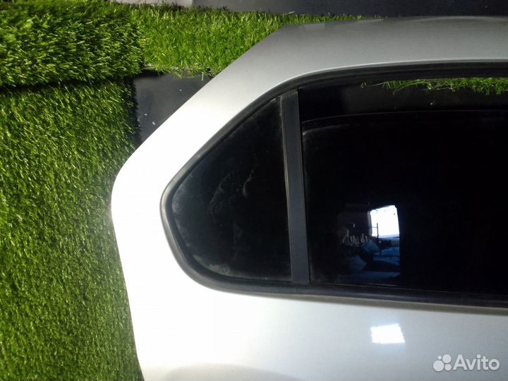 Форточка двери задней правой Renault Logan 2