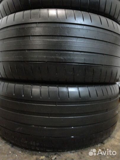 Michelin Pilot Sport 4 245/45 R18