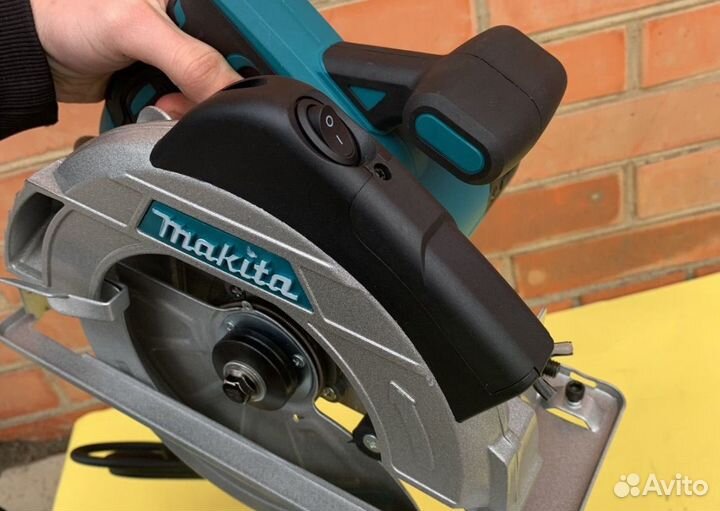 Циркулярная пила Makita 706 1650w с лазером