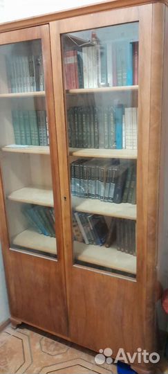 Книжный шкаф СССР
