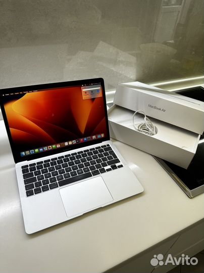 Apple MacBook air 13 m1 8 256