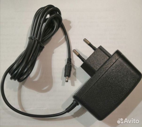 Зарядное устройство и шнуры