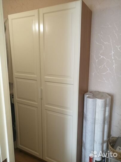 Шкаф IKEA узкий