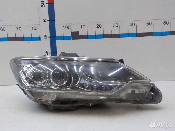Фара правая Toyota Camry