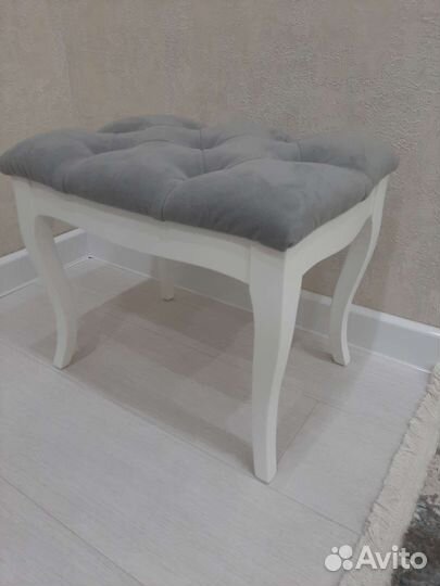 Банкетка в прихожую, новая