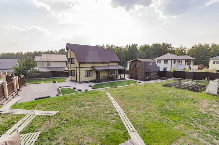 Дом 191 м² на участке 15 сот.