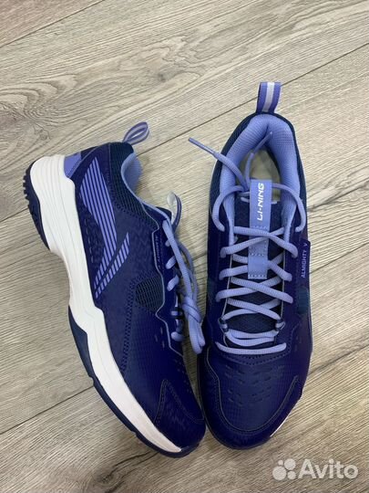 Кроссовки LI-ning для бадминтона. Модель aytt001