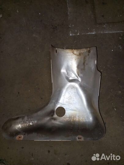 Кожух выпускного коллектора Volkswagen Polo