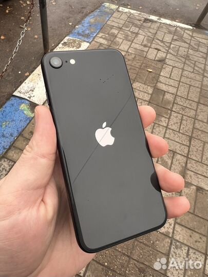 iPhone SE (2020), 64 ГБ