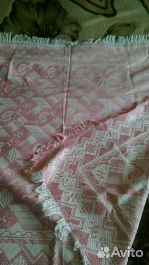 Одеяло,покрывало,скатерть,простыня