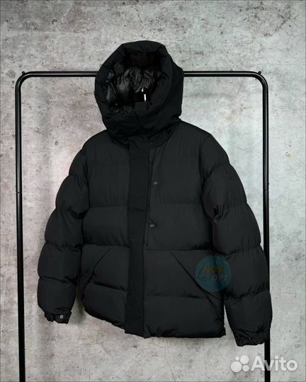 Пуховик Moncler