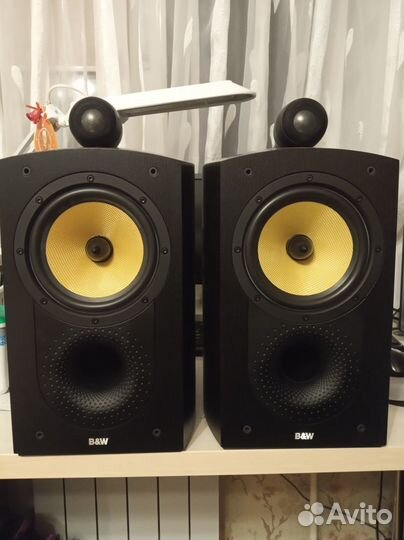 Полочная акустика B&W 805 nautilus