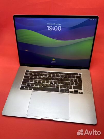 MacBook Pro 16