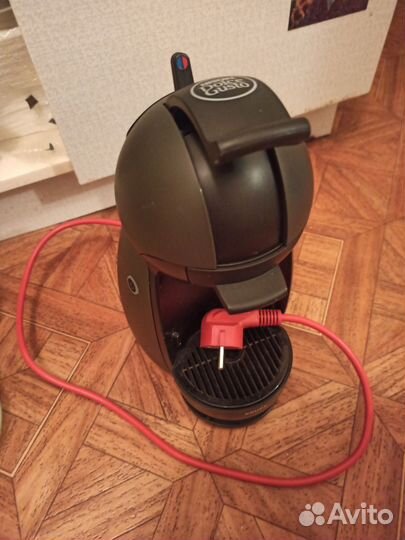 Кофемашина Nescafe dolce gusto (капсульная)