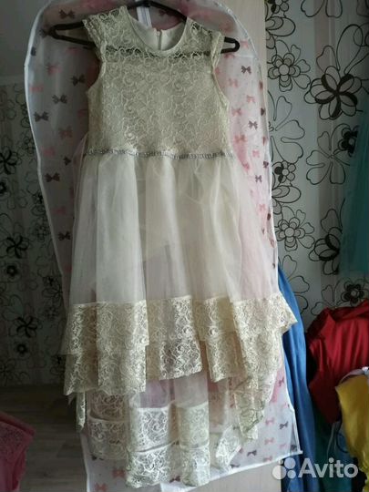 Платье праздничное