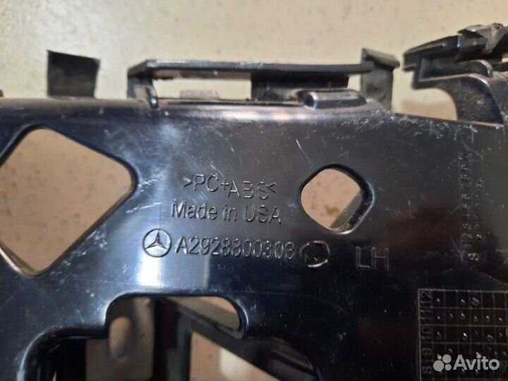 Кронштейн фонаря задний левый Mercedes Benz Gle