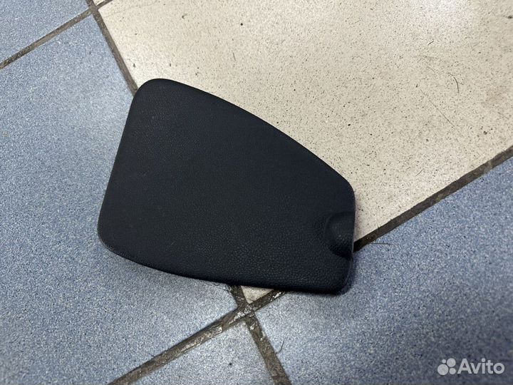 Крышка блока предохранителей торпедо Рено Дастер