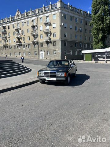 Mercedes-Benz W123 2.3 MT, 1983, 300 000 км с пробегом, цена 230000 руб.