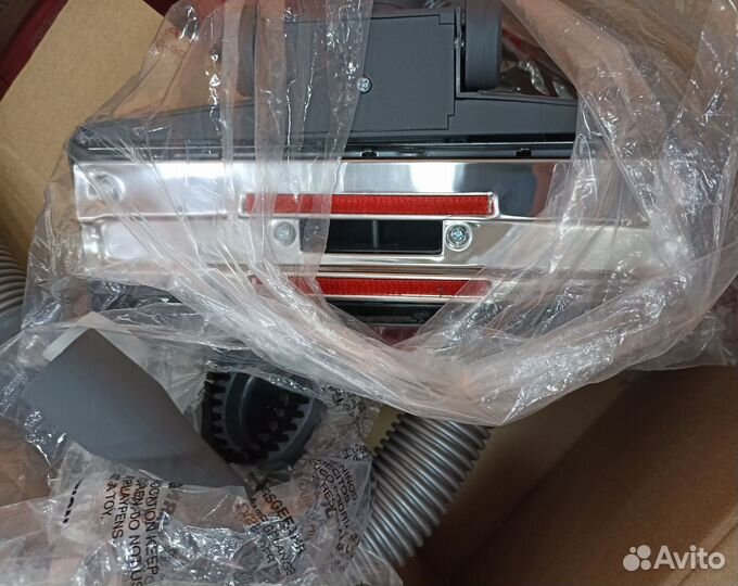 Новый контейнерный пылесос LG VC5420nhtcr красный