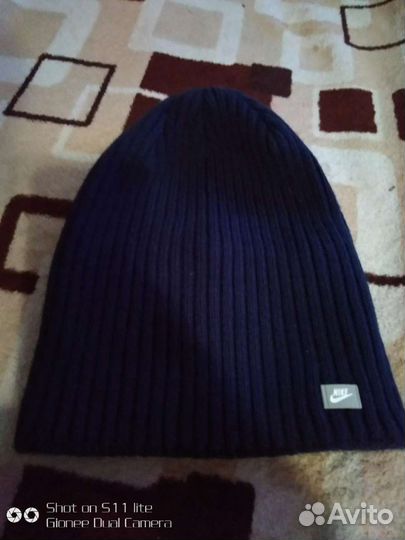 Женская шапка