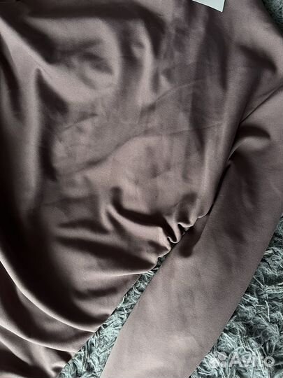 Новое трикотажное платье clan VI со сборкой xs