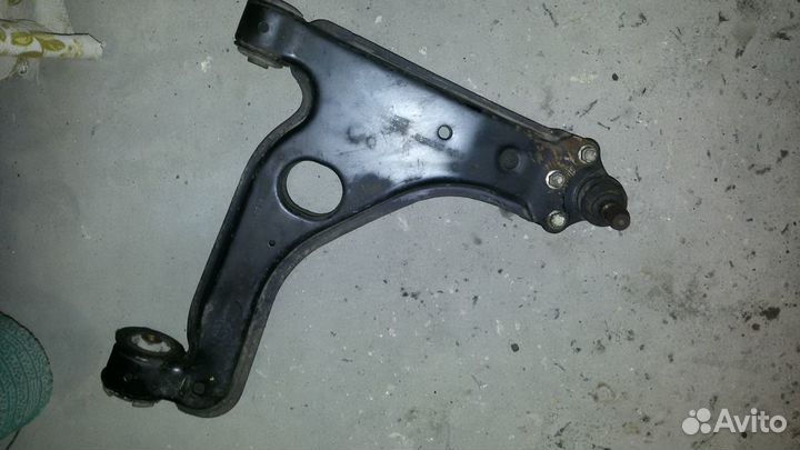 Опель астра H рычаг подвески