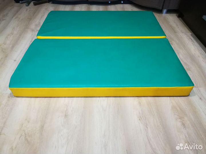 Мат спортивный 10010010 см