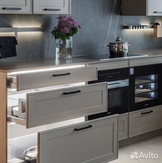 Угловой кухонный гарнитур