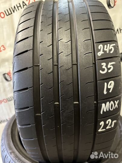 Bridgestone Potenza Sport 245/35 R19 и 275/30 R19 93Y