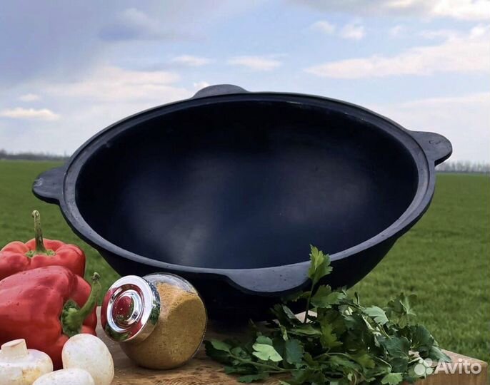 Казaн чугунный