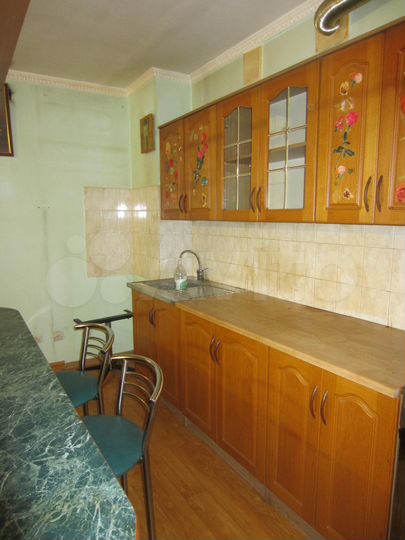 3-к. квартира, 70 м², 1/9 эт.