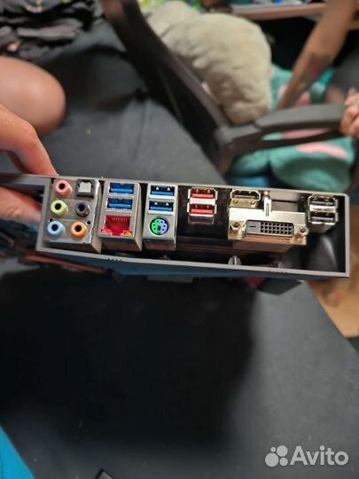 Материнская плата ATX с чипсетом Intel Z370