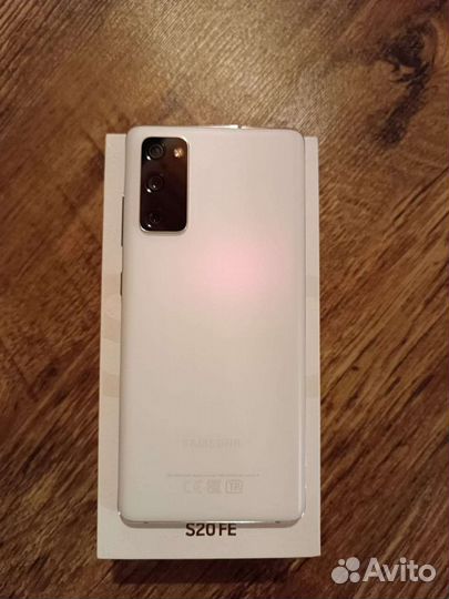 Телефон samsung s20fe
