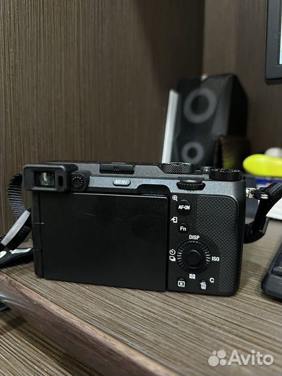 Камера Sony a7c