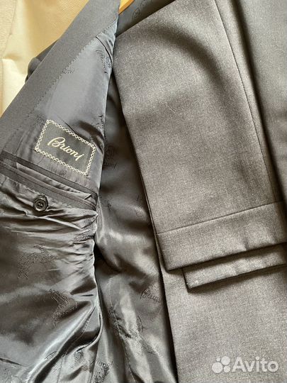 Мужской костюм Brioni