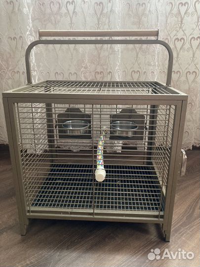 Клетка для крупного попугая