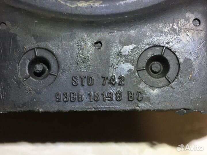 Опора амортизатора Ford Cougar/Mondeo