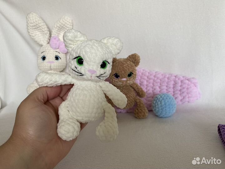 Вязанные игрушки котик котенок