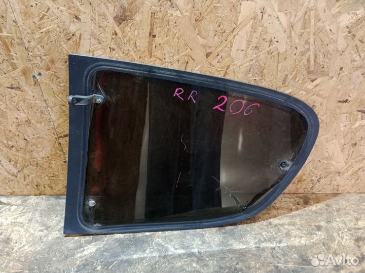 Стекло кузовное открывающееся (форточка) правое Pe