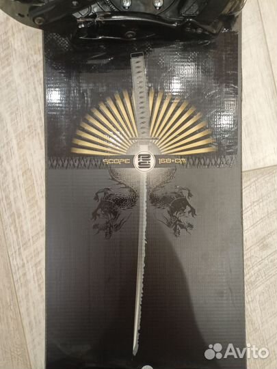 Сноуборд с креплениями