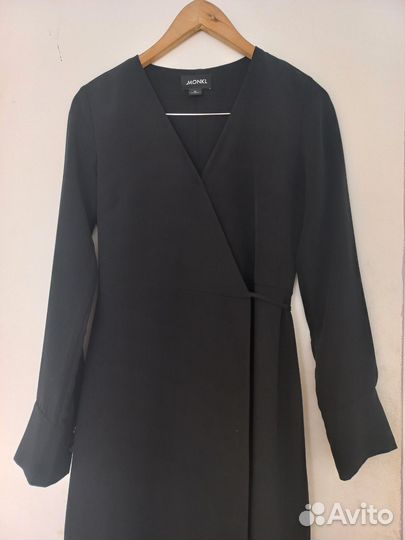 Платье на запах Monki