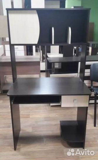 Письменный стол новый