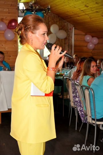 Ведущая - тамада