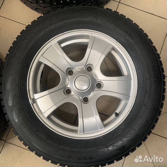 Зимние колеса Niva 215/65 R16 Nokian Nordman 7