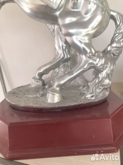 Статуя Скульптура Конь на дыбах Италия