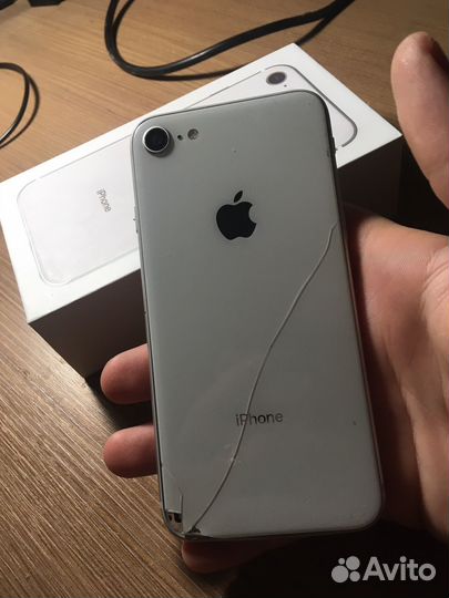 iPhone 8, 64 ГБ