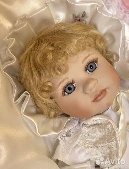 Фарфоровая куколка Hanah collectable Aнглия