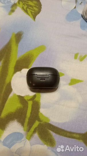 Беспроводные наушники jbl